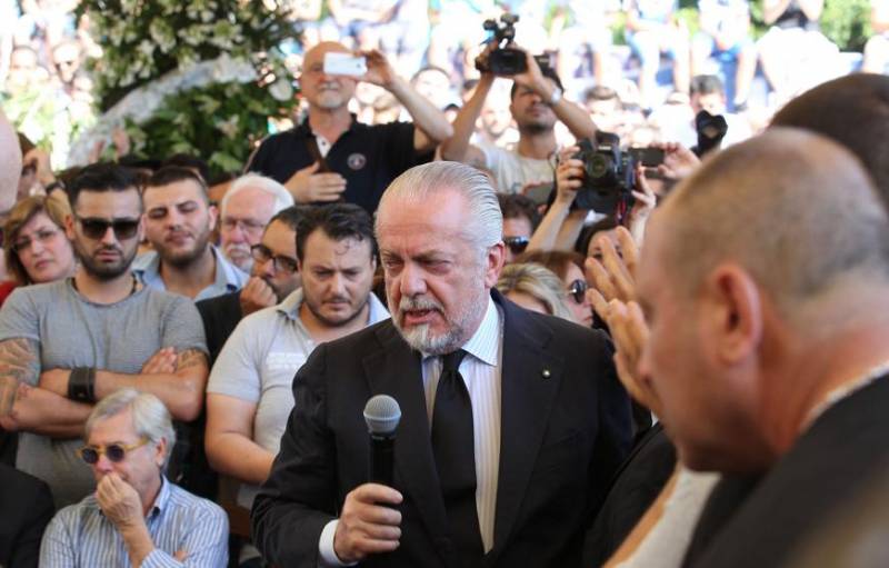 De laurentiis ai funerali di ciro esposito Dago fotogallery