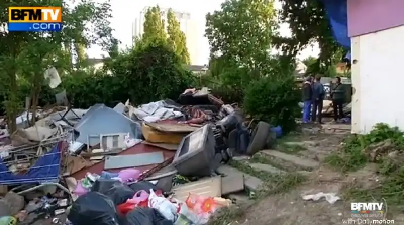 il campo rom di pierrefitte sur seine dove viveva darius