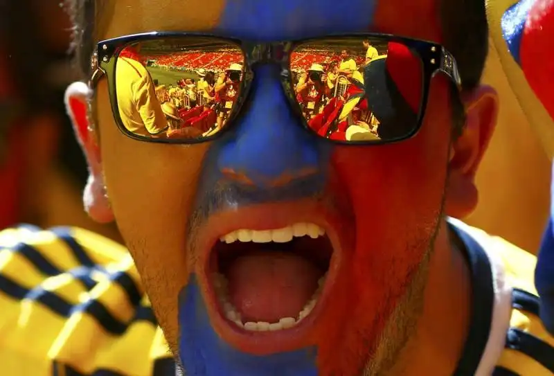 lo stadio visto attraverso un fan della colombia