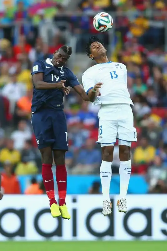  paul pogba della francia e l honduregno carlo costly 