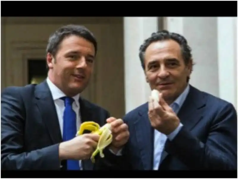 renzi e prandelli con la banana