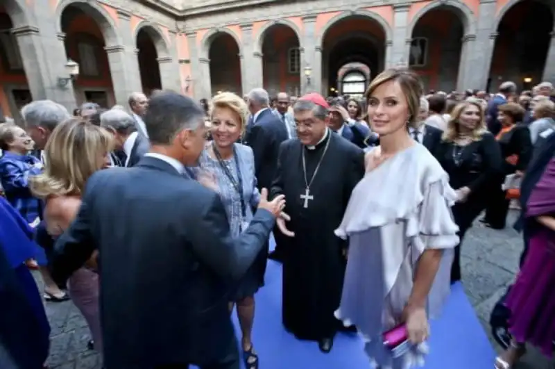 serena autieri e il cardinal sepe