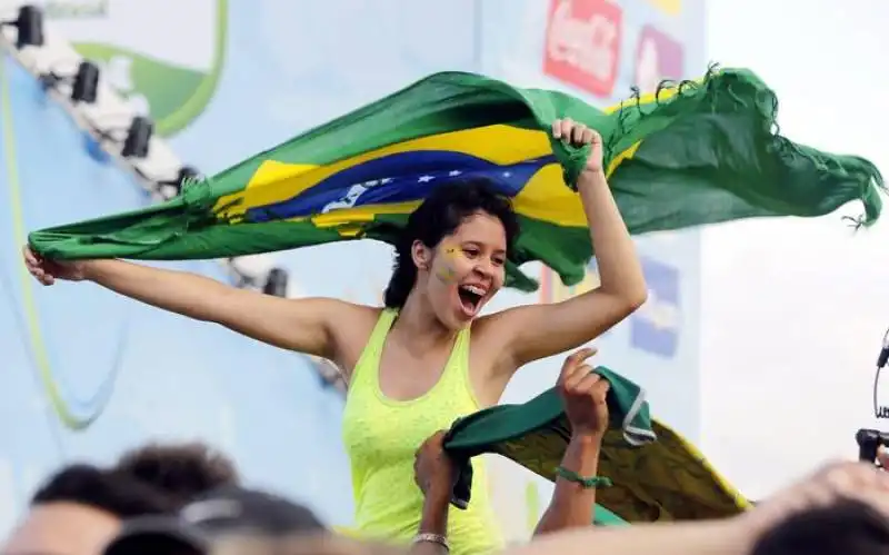 TIFOSI BRASILIANI IN FESTA  