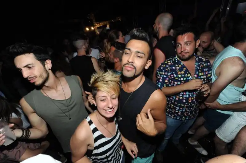 tutti al pride party (15)