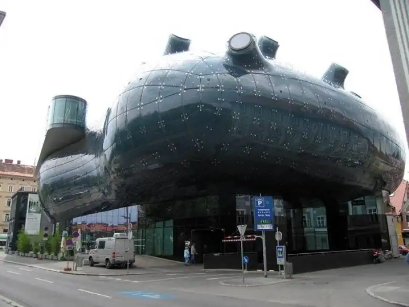 15. kunsthaus (graz, austria)