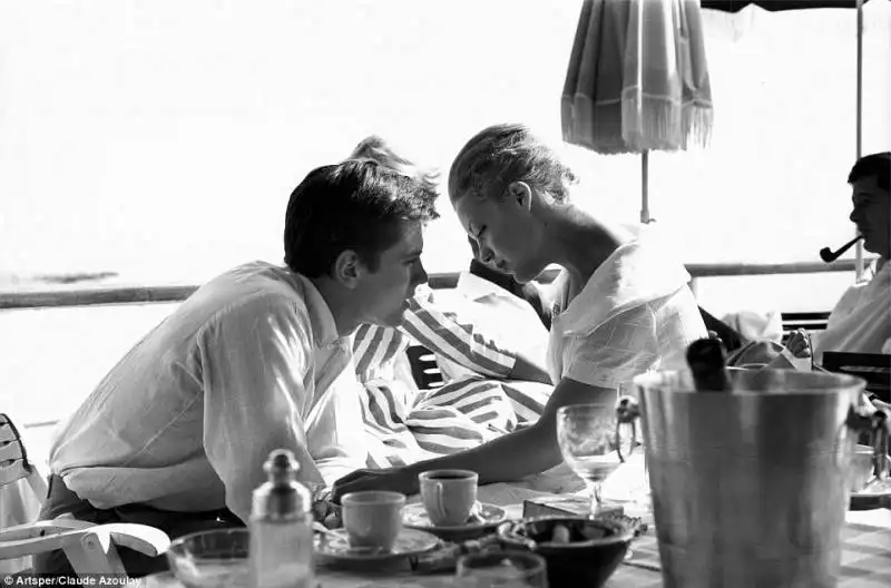 alain delon e romy schneider, cannes 1959