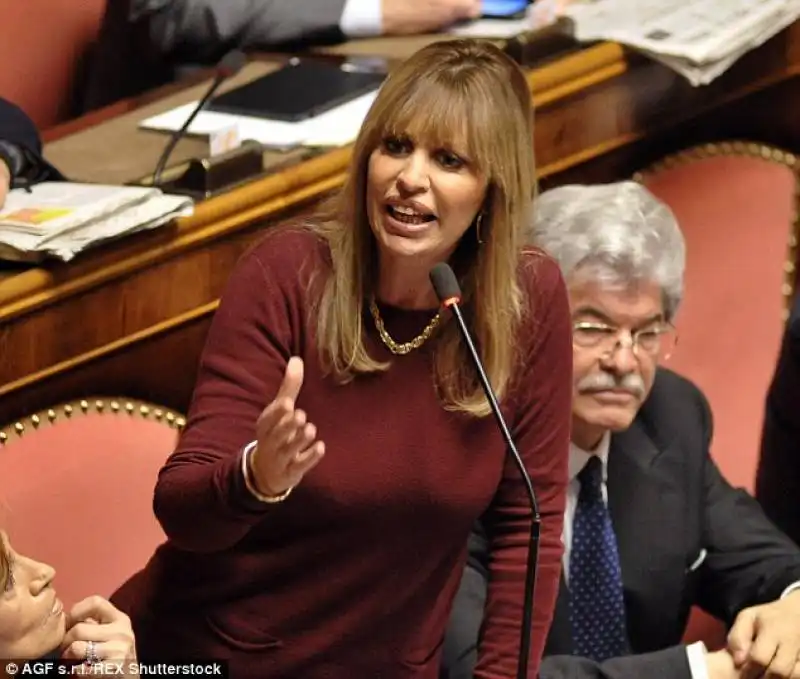 alessandra mussolini in parlamento