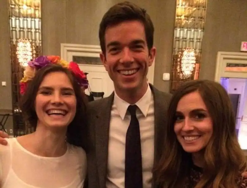 AMANDA KNOX CON L ATTORE JOHN MULANEY