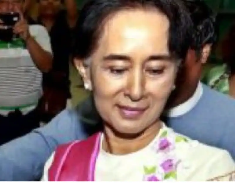 AUNG SAN 