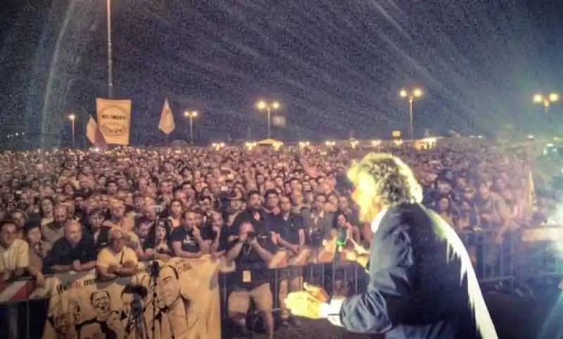 BEPPE GRILLO A OSTIA