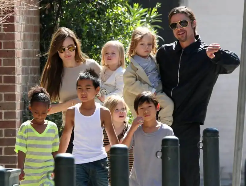 brad pitt angelina jolie e i figli