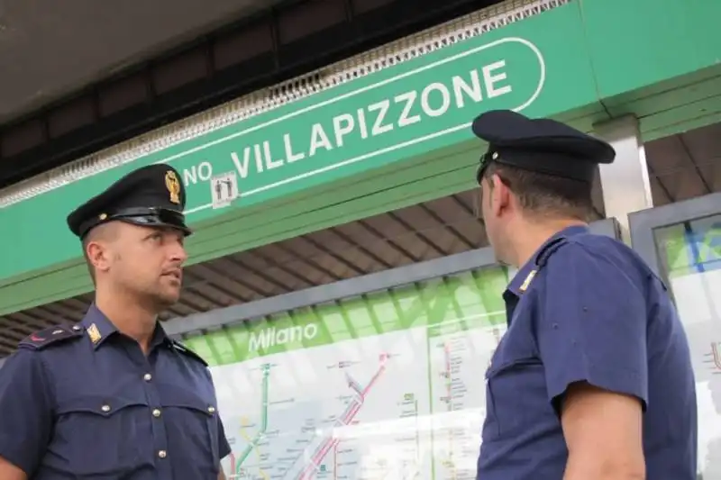 CAPOTRENO AGGREDITO CON IL MACHETE   