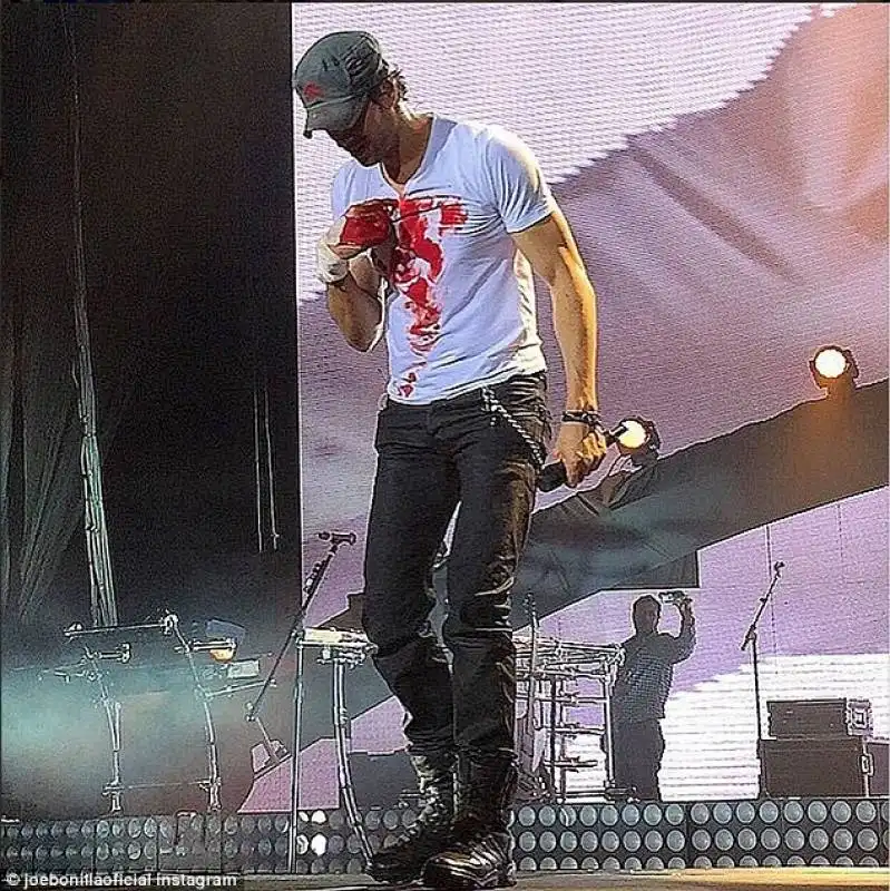 enrique  iglesias  drone