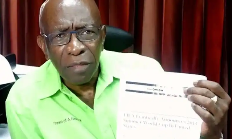 JACK WARNER DELLA FIFA USA UN ARTICOLO DEL SATIRICO THE ONION PER PROVARE LA COSPIRAZIONE USA