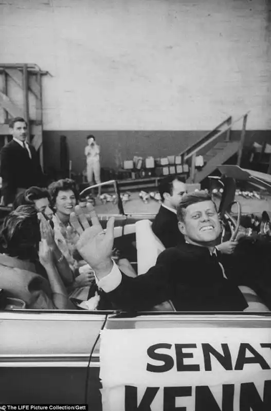 kennedy sulla limo di abbot e hast