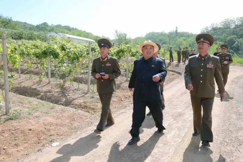 kim jong in campagna 10