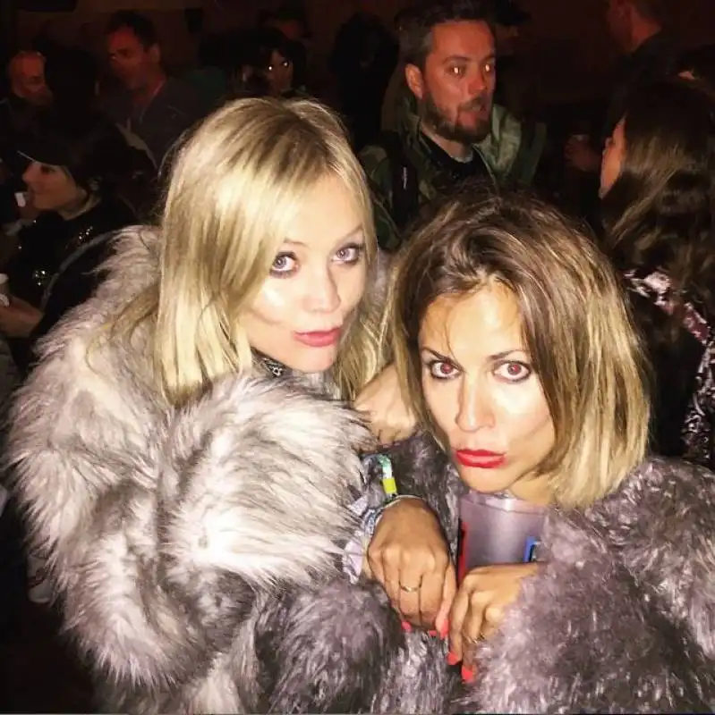 laura whitmore e caroline flack