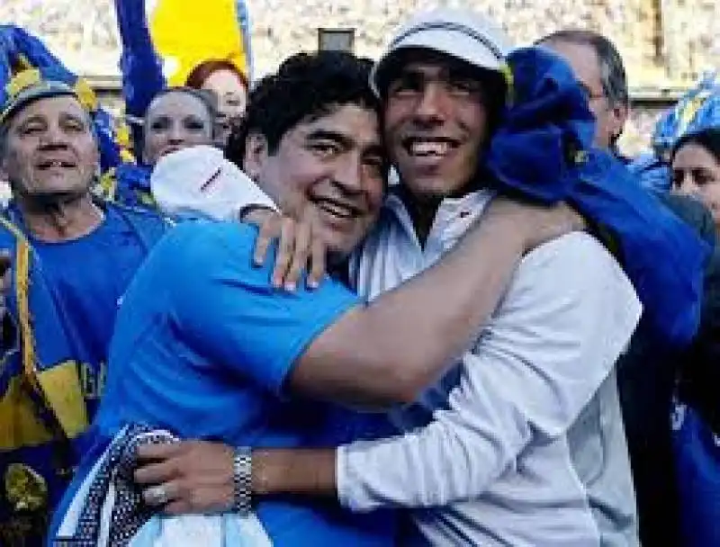 MARADONA TEVEZ TIFOSI BOCA