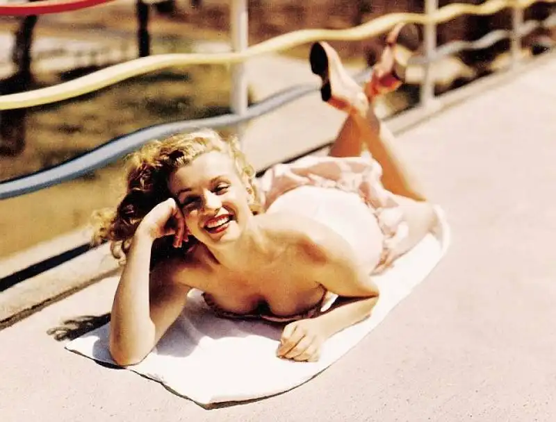 marilyn monroe agli inizi della carriera  14