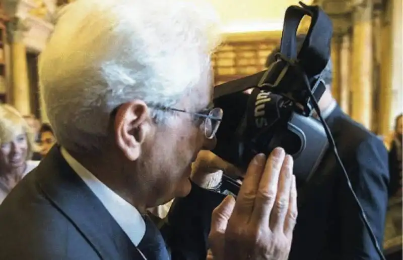 MATTARELLA CON LA MACCHIA FOTOGRAFICA