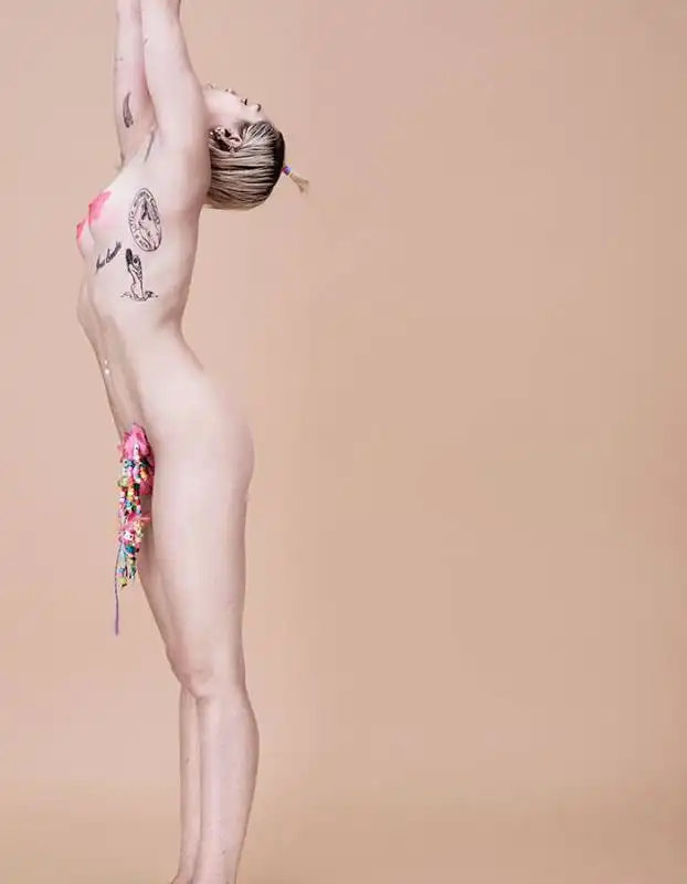 miley papermagazine 8