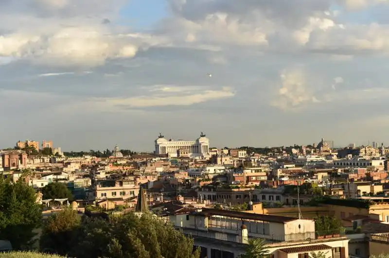 panorama di roma da villa medici