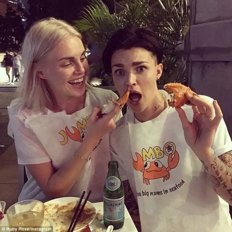 phoebe dahl e ruby rose