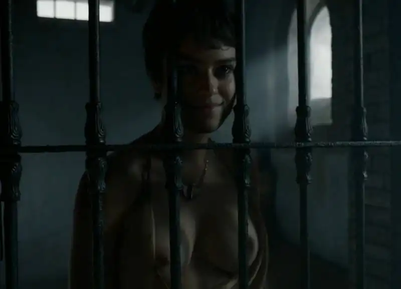 sesso e nudi nella 5 stagione di game of thrones  9