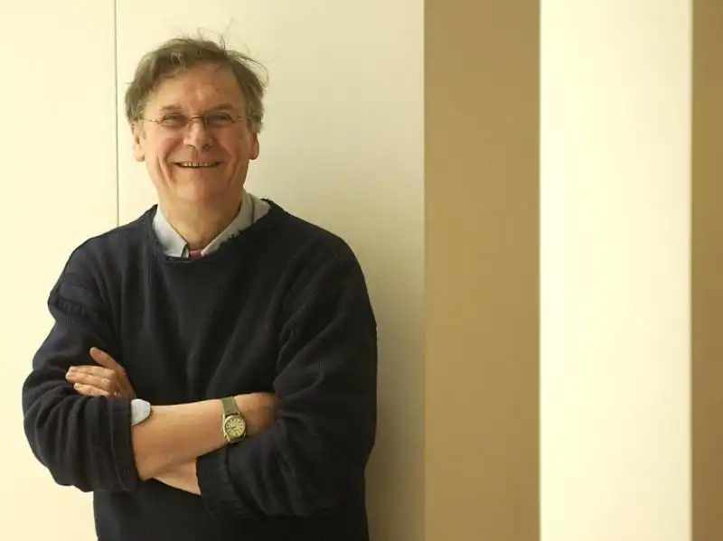 TIM HUNT