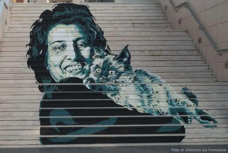 ANNA MAGNANI STREET ART