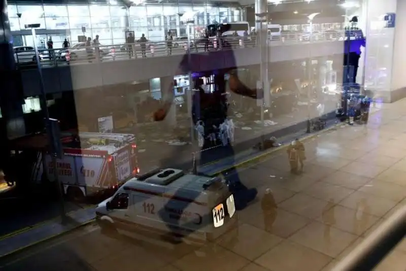 attentato all aeroporto di istanbul 4