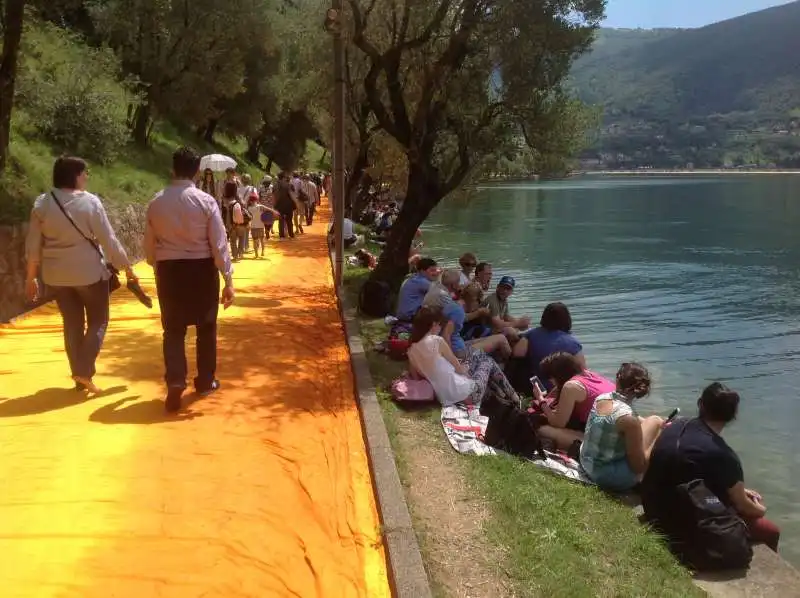 CHRISTO ISEO PASSERELLA