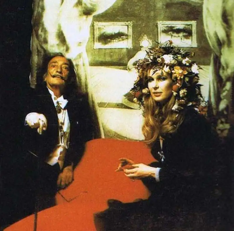 dali al surrealist ball