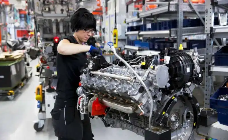 DONNE E LAVORO IN FABBRICA