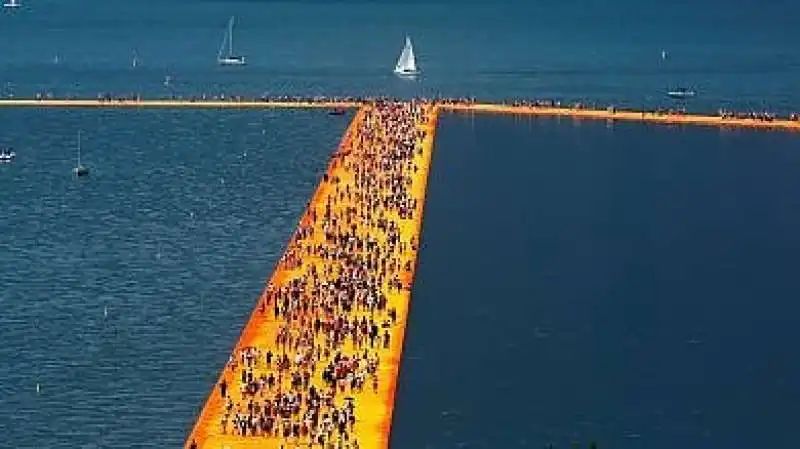 ISEO  PASSERELLA DI CHRISTO