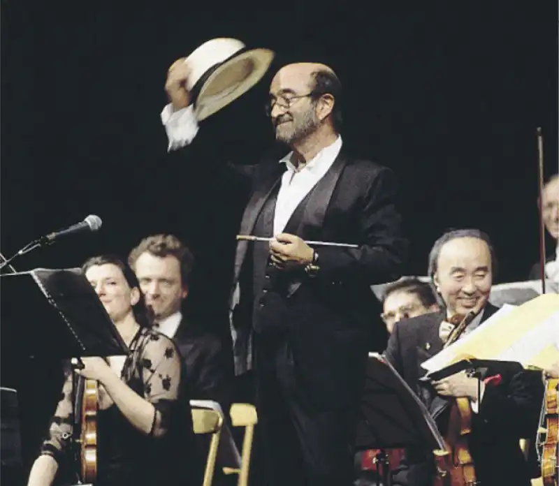 LUCIO DALLA