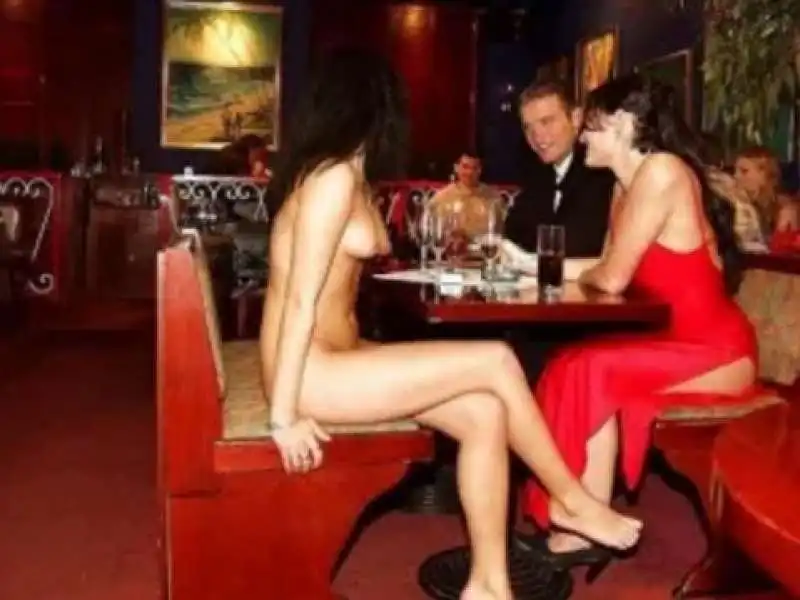 Ristorante per nudisti The Bunyadi  