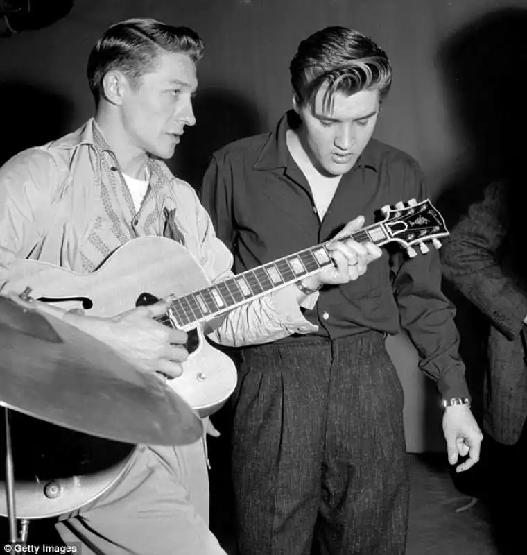 scotty moore e elvis presley