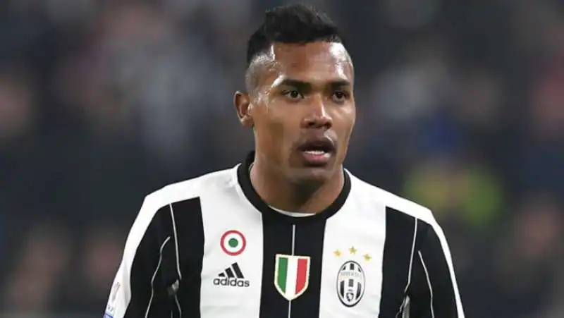 ALEX SANDRO