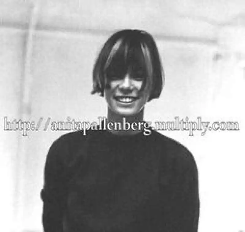 anita pallenberg adolescente