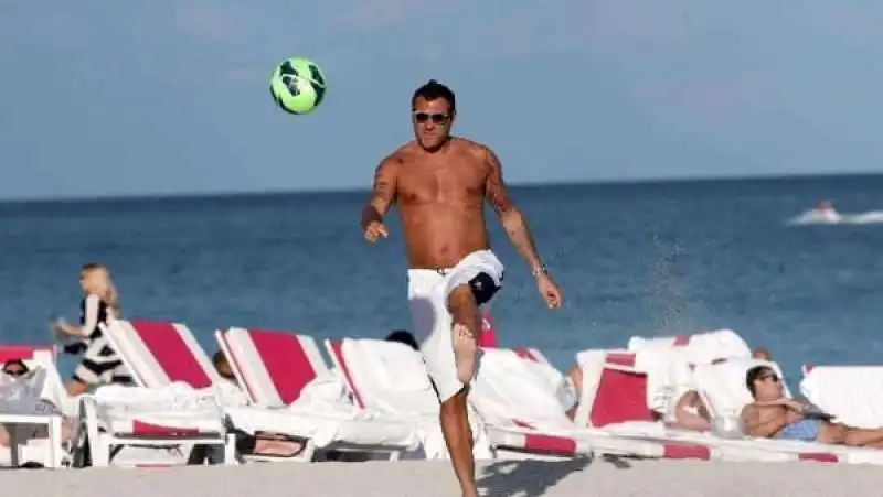 bobo vieri summers cup-2