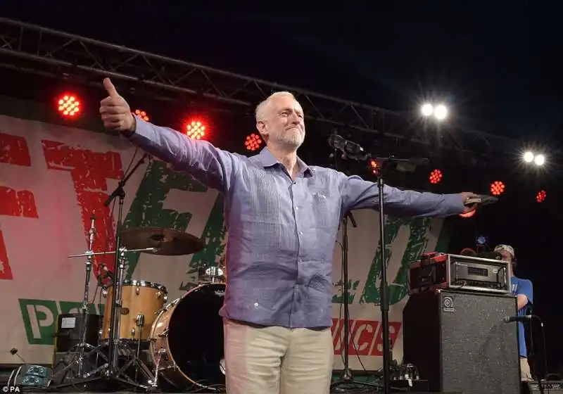 corbyn a glastonbury 2017 54