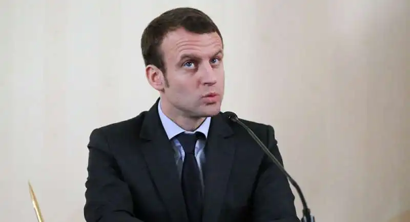 EMMANUEL MACRON 