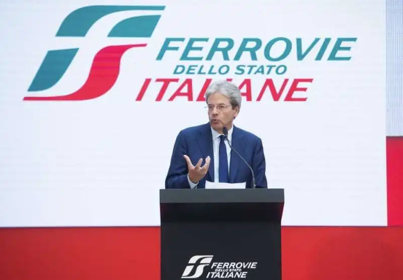 gentiloni inaugura la stazione di afragola    