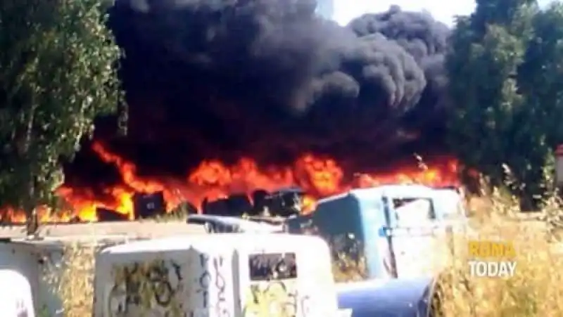 incendio tor de cenci roma