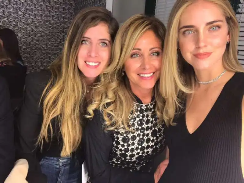 marina di guardo con le figlie chiara e valentina ferragni 