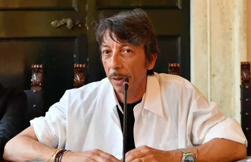 pierpaolo piccioli direttore artistico di valentino