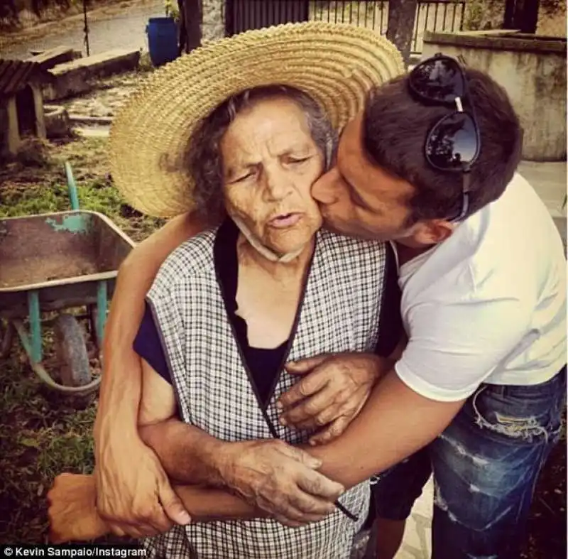 sampaio con la nonna