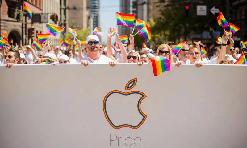 san francisco pride apple