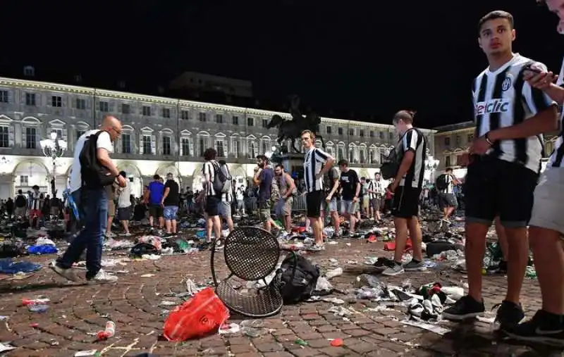 scene di panico a torino 7